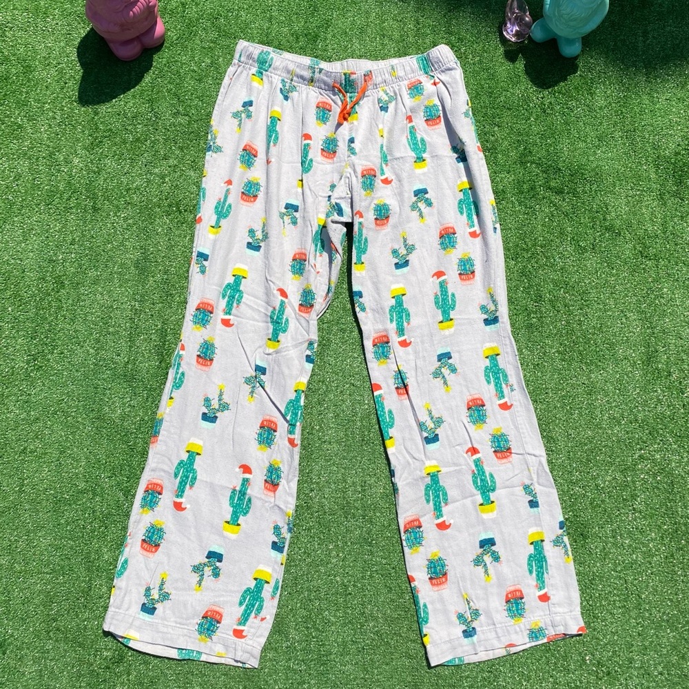 Old Navy ‘Feliz Navidad’ Cactus Pajama Pants